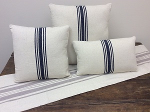 GRAIN SACK PILLOWS CREAM/BLUE